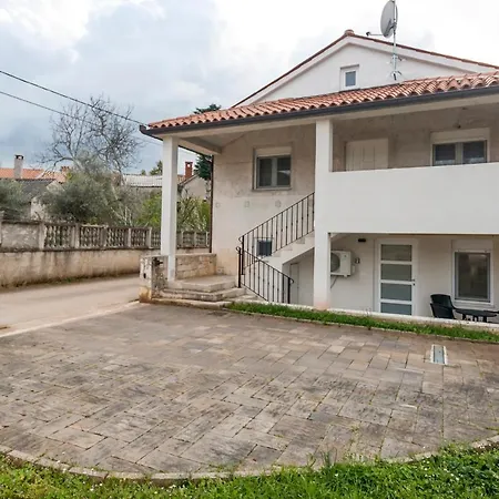 Apartment & 'the Roots Near Pula, Istria, Croatia *