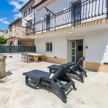 Appartement & 'the Roots Near Pula, Istria, Croatia *