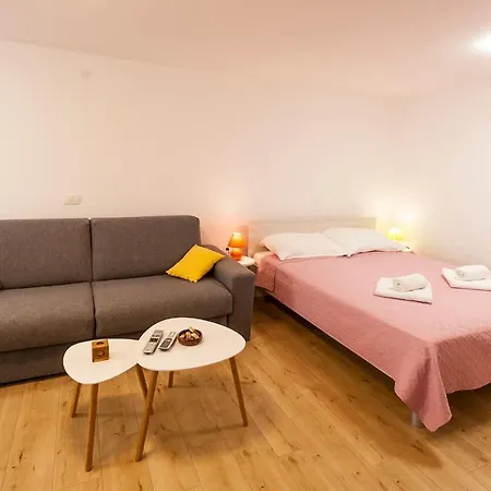 Apartamento & 'the Roots Near Pula, Istria, Croatia