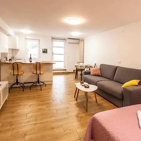 Daire & 'the Roots Near Pula, Istria, Croatia *